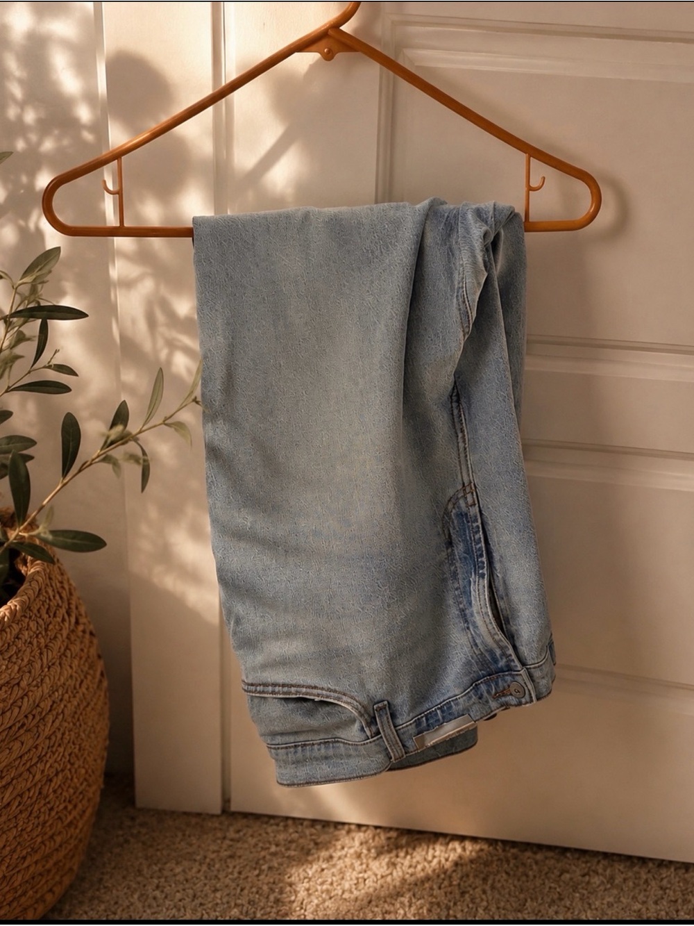 Old Navy Light Blue Straight-Leg Jeans